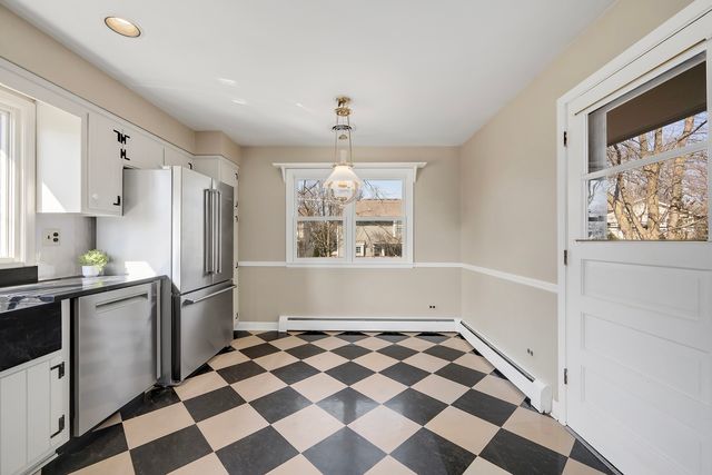 4816 Linscott Avenue, Downers Grove, IL 60515