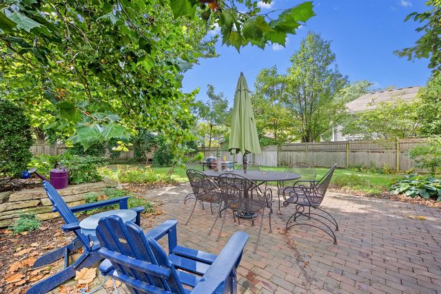 4816 Linscott Avenue, Downers Grove, IL 60515