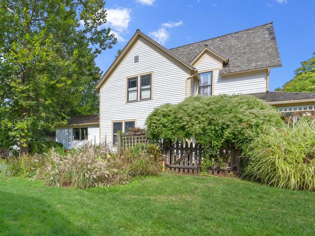 4816 Linscott Avenue, Downers Grove, IL 60515