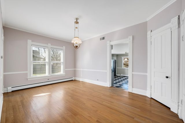 4816 Linscott Avenue, Downers Grove, IL 60515