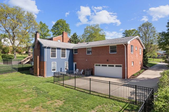 550 Pat Haven DRIVE, Mt Lebanon, PA 15243