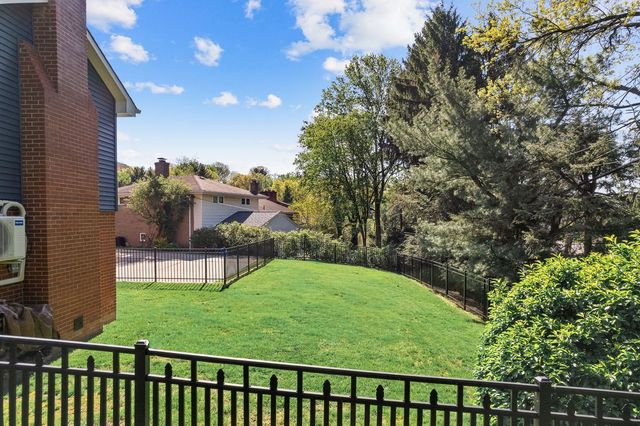 550 Pat Haven DRIVE, Mt Lebanon, PA 15243