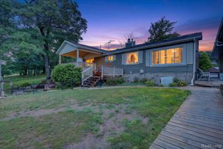 17 E 17 E White Lake Dr, Twin Lakes, MI 49457 Drive, Dalton Township, MI 49457