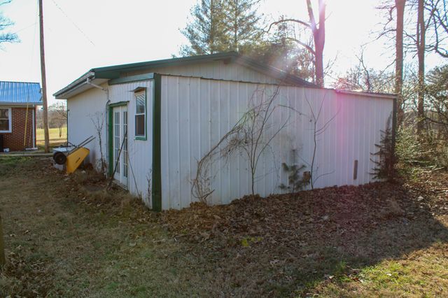 2633 Spencer Rd, Rock Island, TN 38581