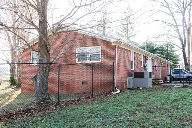 2633 Spencer Rd, Rock Island, TN 38581