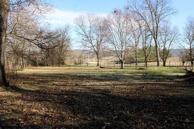 2633 Spencer Rd, Rock Island, TN 38581