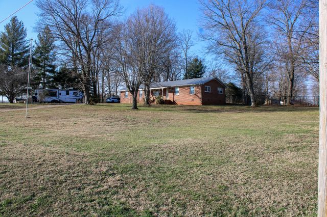 2633 Spencer Rd, Rock Island, TN 38581