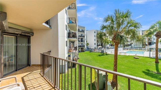 1820 W 53rd St 204, Hialeah, FL 33012
