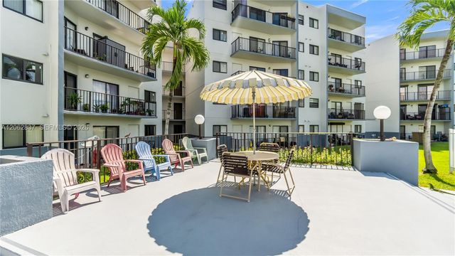1820 W 53rd St 204, Hialeah, FL 33012