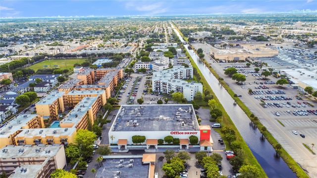 1820 W 53rd St 204, Hialeah, FL 33012