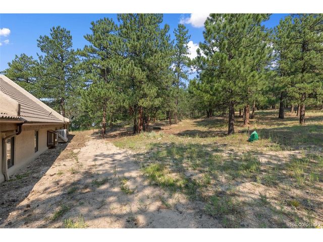 2143 Perry Park Ave, Larkspur, CO 80118