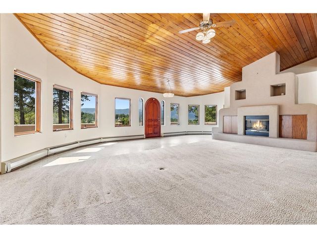 2143 Perry Park Ave, Larkspur, CO 80118