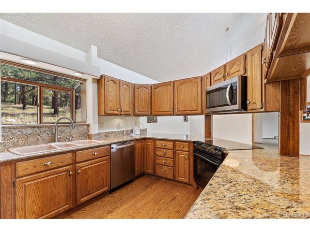 2143 Perry Park Ave, Larkspur, CO 80118