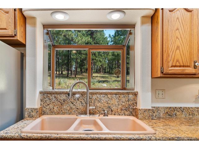 2143 Perry Park Ave, Larkspur, CO 80118