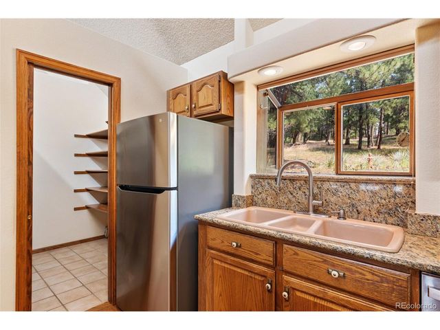 2143 Perry Park Ave, Larkspur, CO 80118
