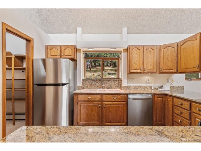 2143 Perry Park Ave, Larkspur, CO 80118