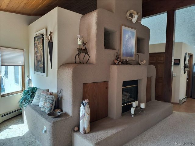 2143 Perry Park Ave, Larkspur, CO 80118