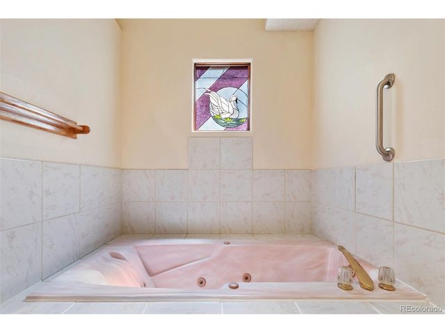 2143 Perry Park Ave, Larkspur, CO 80118