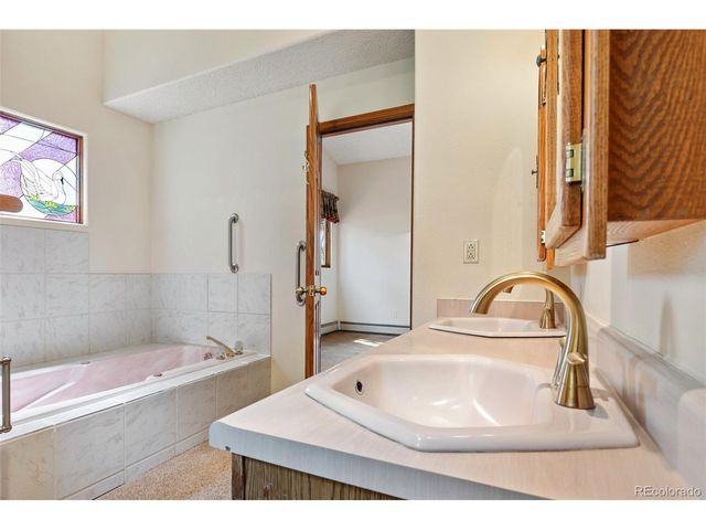 2143 Perry Park Ave, Larkspur, CO 80118