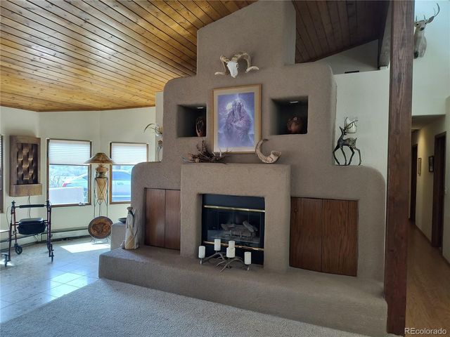 2143 Perry Park Ave, Larkspur, CO 80118