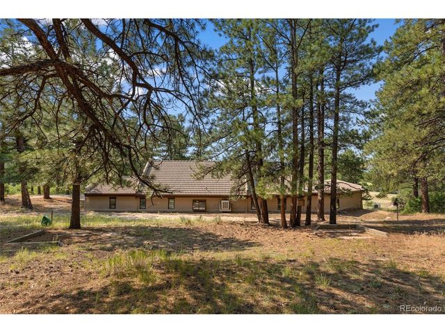 2143 Perry Park Ave, Larkspur, CO 80118