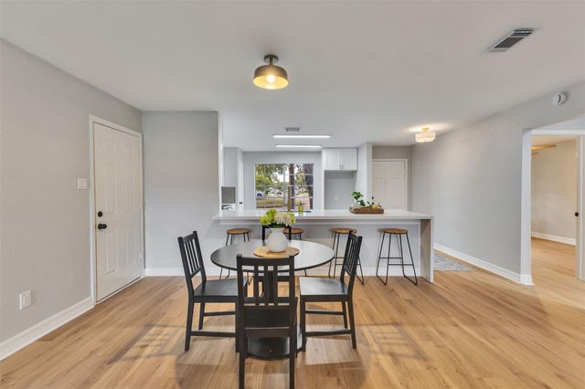 2811 Sugar Wood Drive, League City, TX 77573
