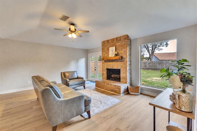 2811 Sugar Wood Drive, League City, TX 77573