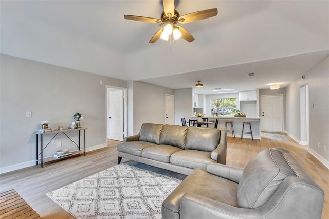 2811 Sugar Wood Drive, League City, TX 77573