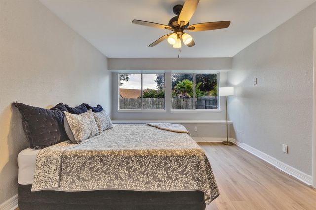 2811 Sugar Wood Drive, League City, TX 77573