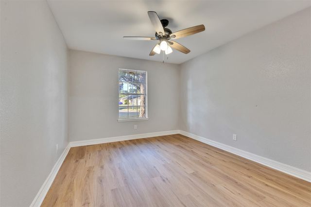 2811 Sugar Wood Drive, League City, TX 77573