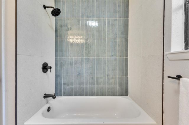 2811 Sugar Wood Drive, League City, TX 77573