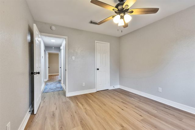 2811 Sugar Wood Drive, League City, TX 77573