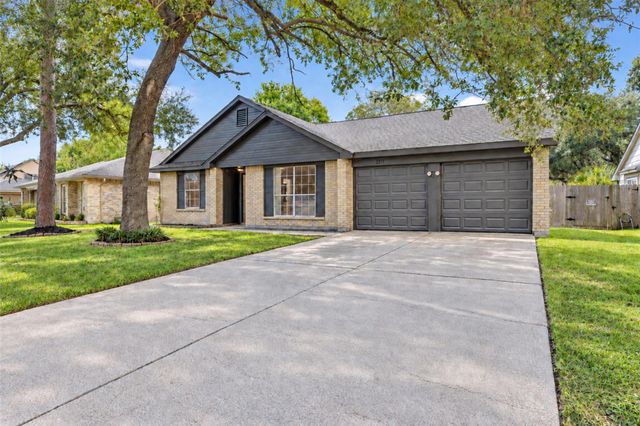 2811 Sugar Wood Drive, League City, TX 77573
