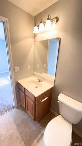 660 Materdie Lane 203, Florissant, MO 63031