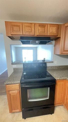 660 Materdie Lane 203, Florissant, MO 63031