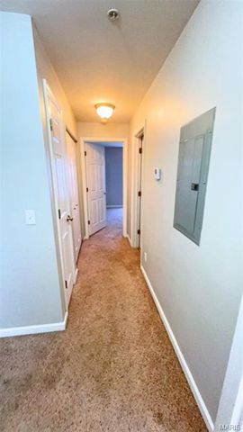 660 Materdie Lane 203, Florissant, MO 63031