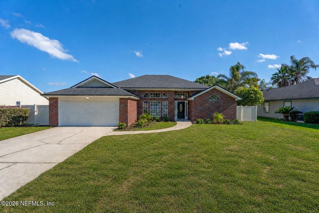 3217 GRAND TETON Drive, Middleburg, FL 32068