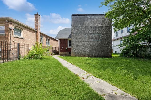 8742 S Constance Avenue, Chicago, IL 60617