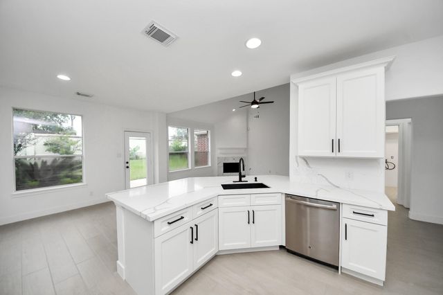 21214 Lilac Meadows Lane, Richmond, TX 77407
