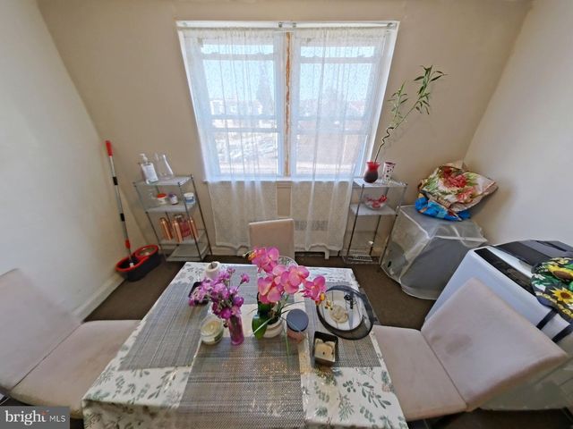 6846 MARSHALL RD, Upper Darby, PA 19082
