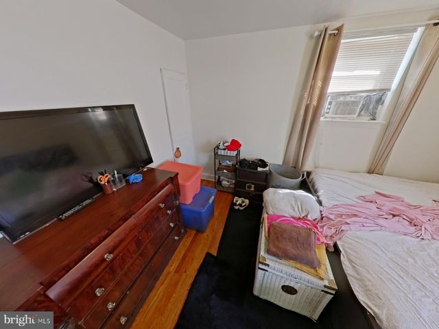6846 MARSHALL RD, Upper Darby, PA 19082