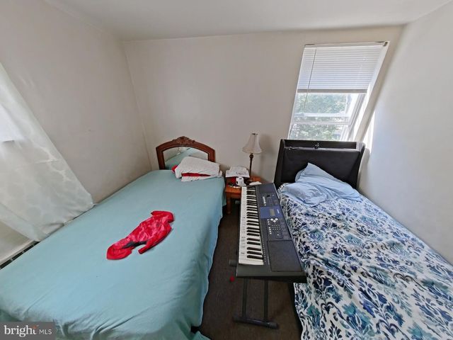 6846 MARSHALL RD, Upper Darby, PA 19082