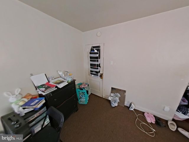 6846 MARSHALL RD, Upper Darby, PA 19082