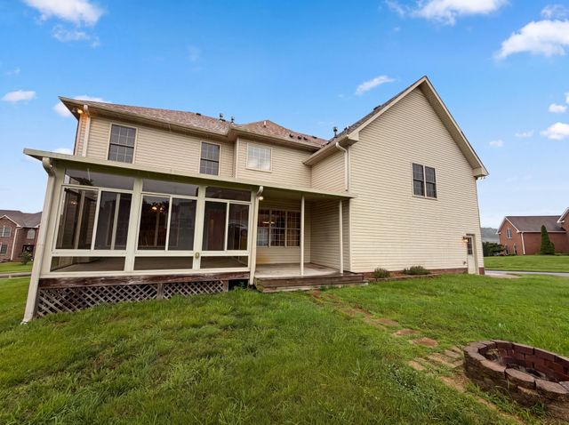 118 Pilot Knob Ln, Hendersonville, TN 37075
