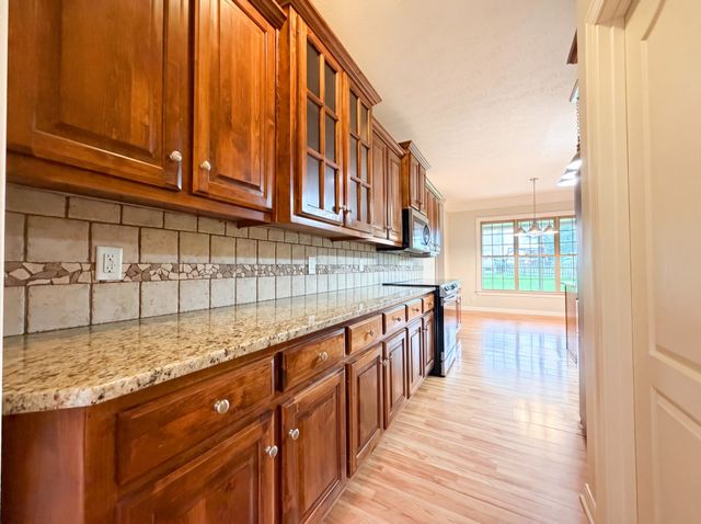 118 Pilot Knob Ln, Hendersonville, TN 37075