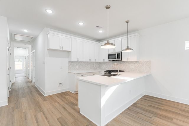 9409 Caddo Road, Houston, TX 77078