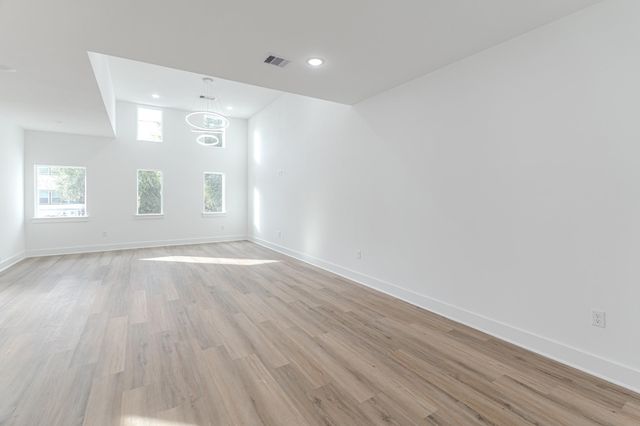 9409 Caddo Road, Houston, TX 77078