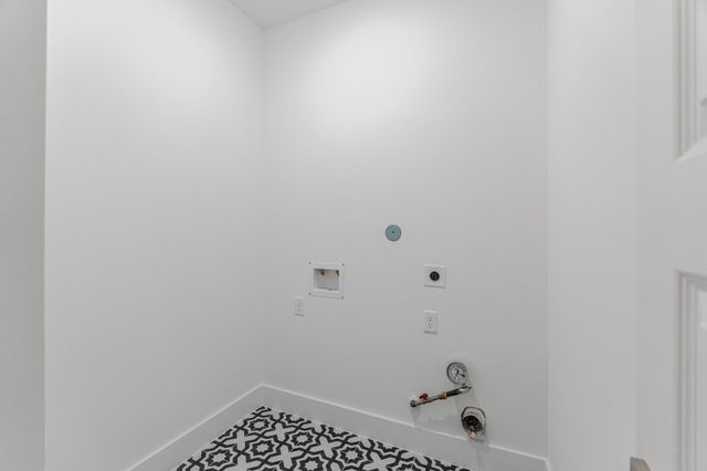 9409 Caddo Road, Houston, TX 77078