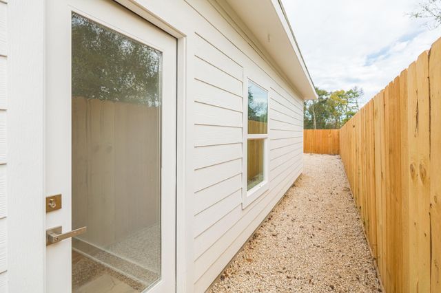 9409 Caddo Road, Houston, TX 77078