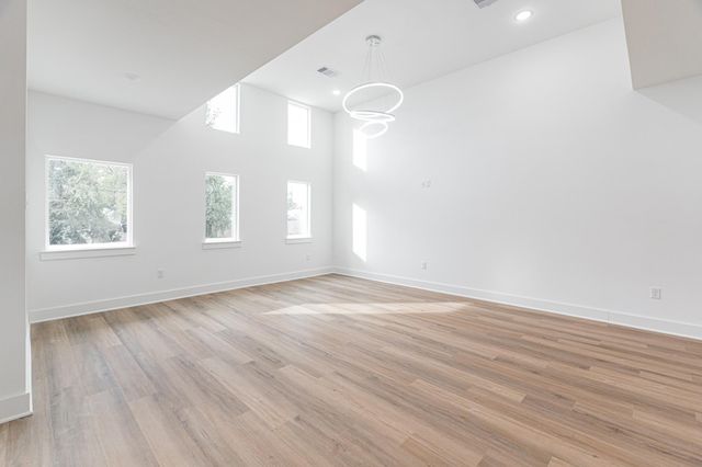 9409 Caddo Road, Houston, TX 77078